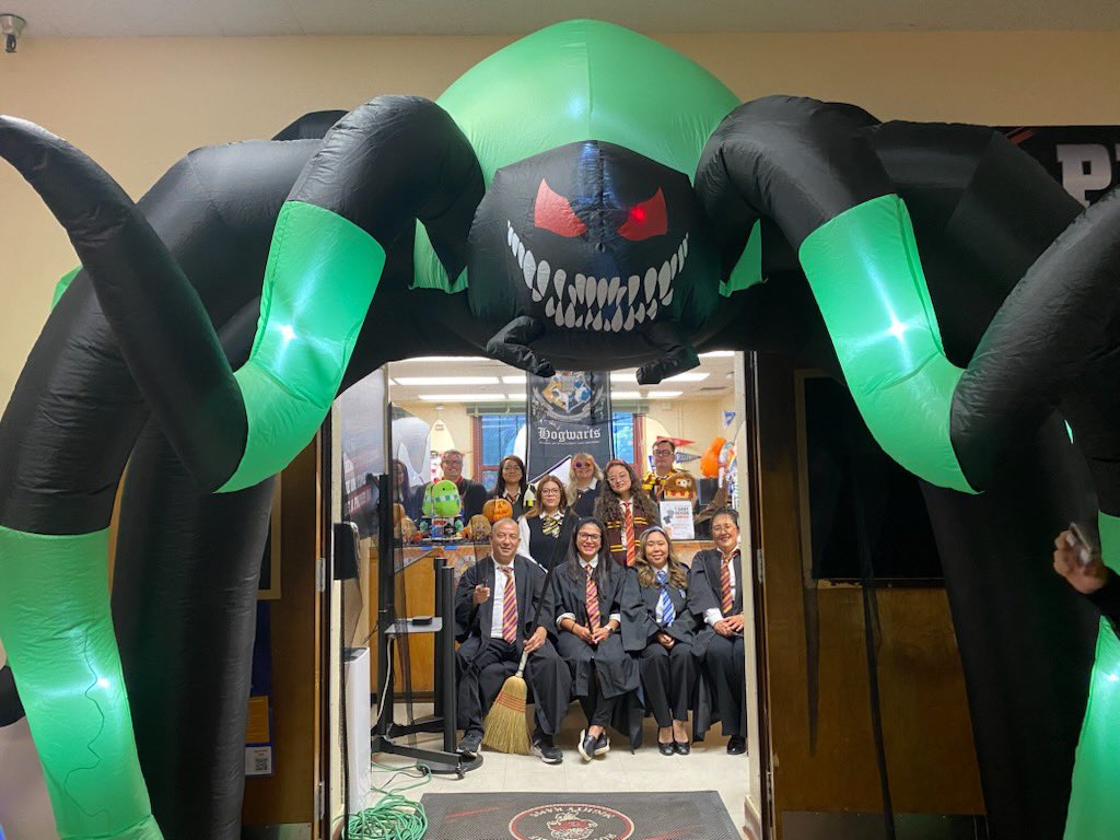 South Gate High S. tweet media