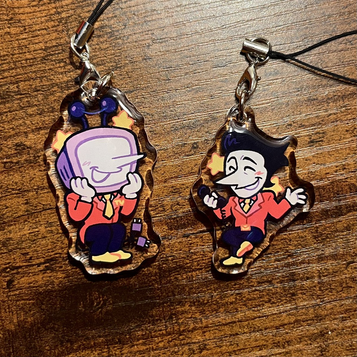 bluebertea's tweet image. So happy to share the Spamtenna charms that @draculiya designed came in! I’m a little behind schedule but I’ll be sorting and shipping these out this week! 8&amp;gt;[ ^D]