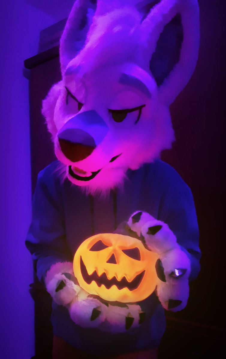 Happy Halloween!! #FursuitFriday