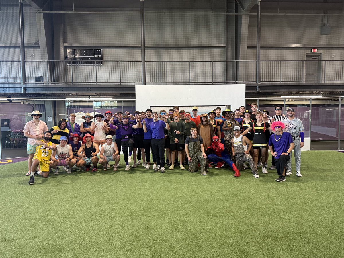 hsutxbaseball's tweet photo. Kicking off our 2025 Cowboy Classic with some Halloween Dodgeball 🤠🎃

#RentIsDue #CowboyClassic2025 #CowboyBaseball
@MWilsonn15 @Loudermilk_ https://t.co/3ZpvM3Bul2