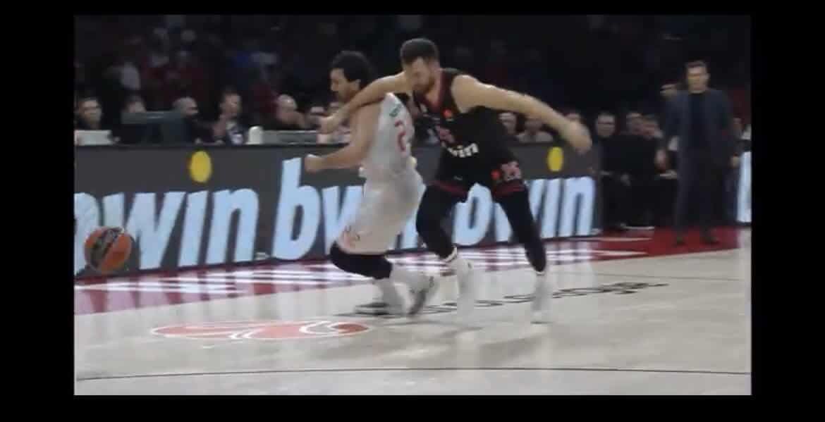 Αυτό θα το σφυρουσε αντιαθλητικό μέχρι και η Χαμάς 

#paobc 
#olympiacosbc