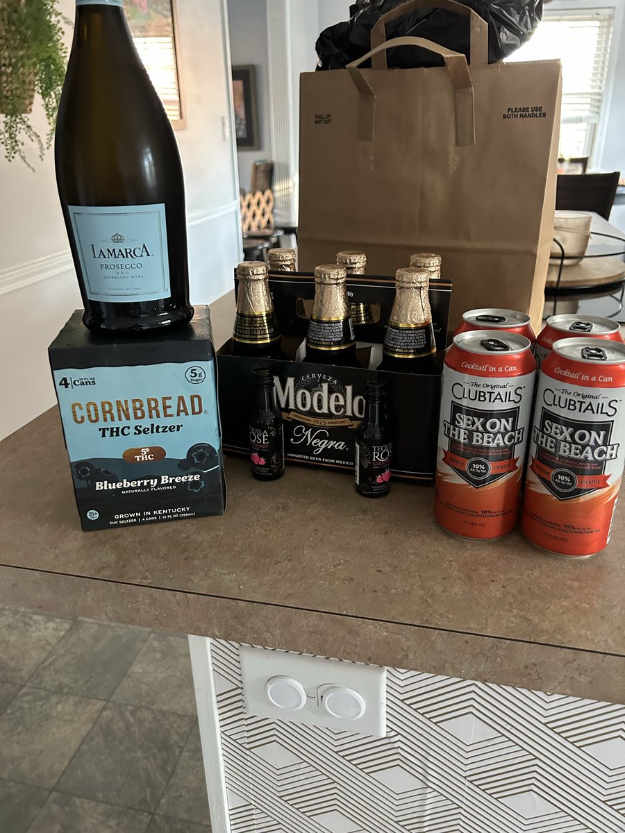 shendo27's tweet photo. About to be interesting 🤨 https://t.co/7fPH5TopyU