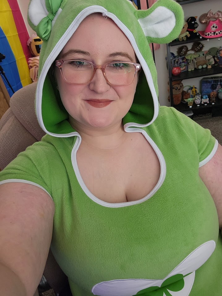 HOLY CARP!! It's Halloween!!

🎃Live Now on Twitch!🎃
twitch.tv/cloverbug69

💀 Fright Fest Co-Stream w/ <a href="/hahaitzmeg/">🥔🌻🖤hahaitzmeg 🖤🌻🥔</a> 
🪦 Gone Fishing
💀 Coin Pusher Live
🪦 Coin Slots Live

#twitch #Halloween  #FrightFest  #CareBears