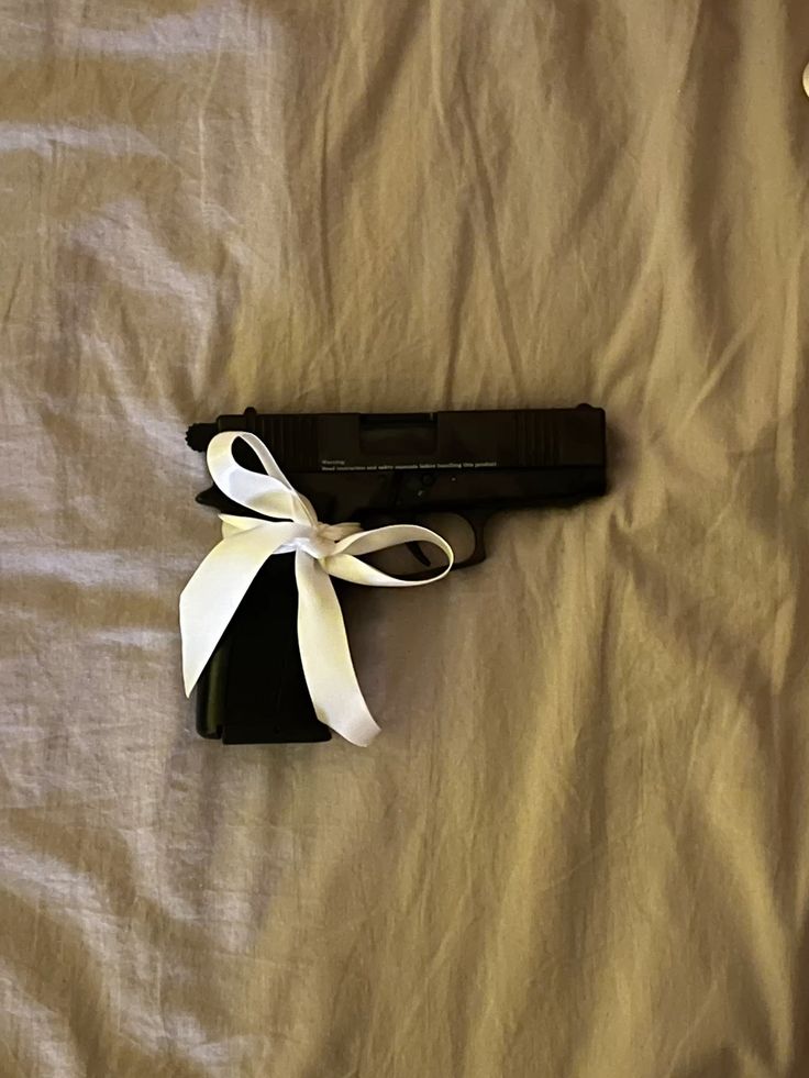TRAFFICWEEN's tweet photo. @Trafficwarlead doesn't get any candy they get a! Gun! Stay safe solider🫡🫡 https://t.co/I2LxkzKHvx