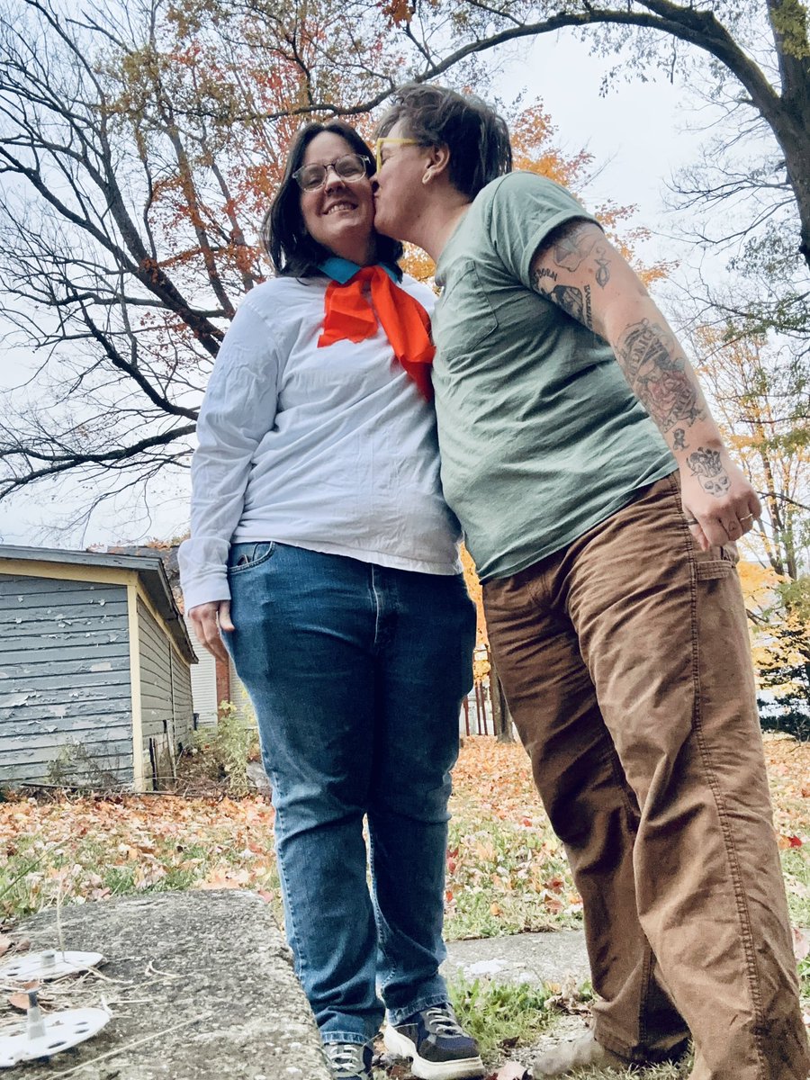 _mxharklessfell's tweet photo. I hate gay Halloween. 
What do you mean you’re Fred and Shaggy in a gay marriage??? https://t.co/F5EnvTzpzM