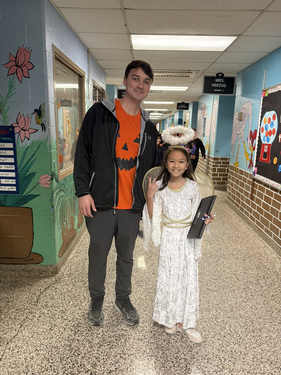 Halloween fun at Asher 🎃 <a href="/MTPSNJ/">Marlboro Twp Schools</a>