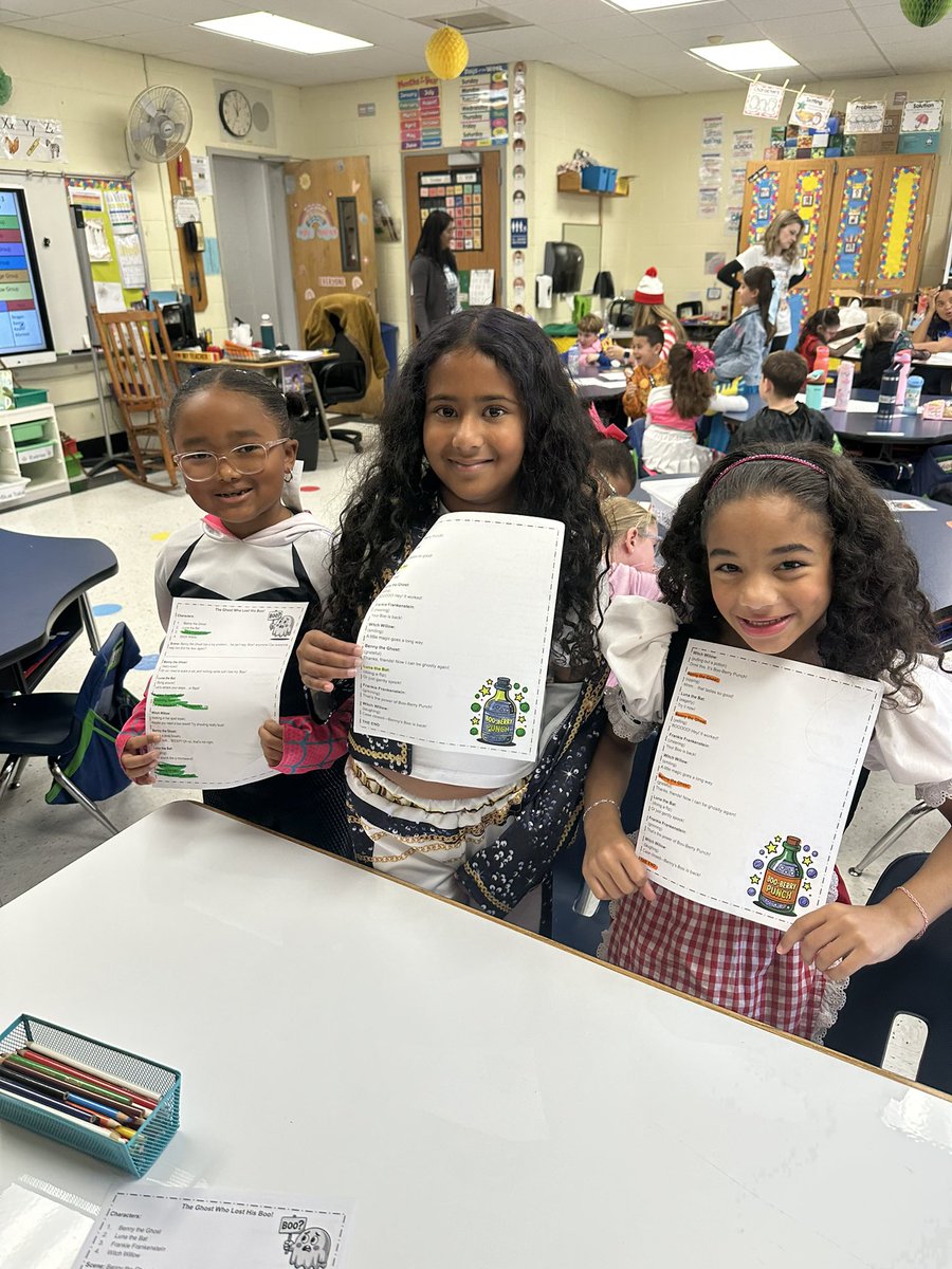 Happy Halloween from Room 102! <a href="/O_School8/">Oceanside School #8</a>