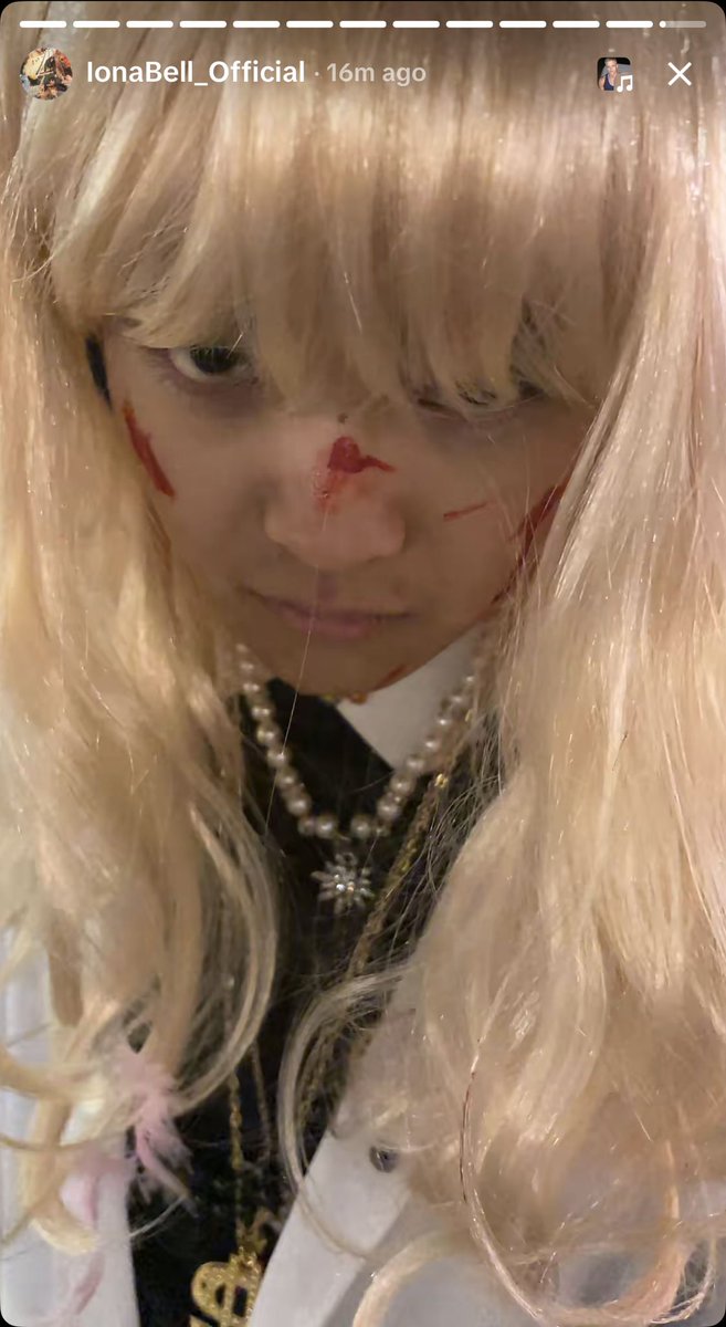 PLlNTH's tweet photo. did ben wang in maysilee drag just confirm she wears light blue eyeshadow in the movie #EVERYONEPRAY https://t.co/fkQZWMob2U