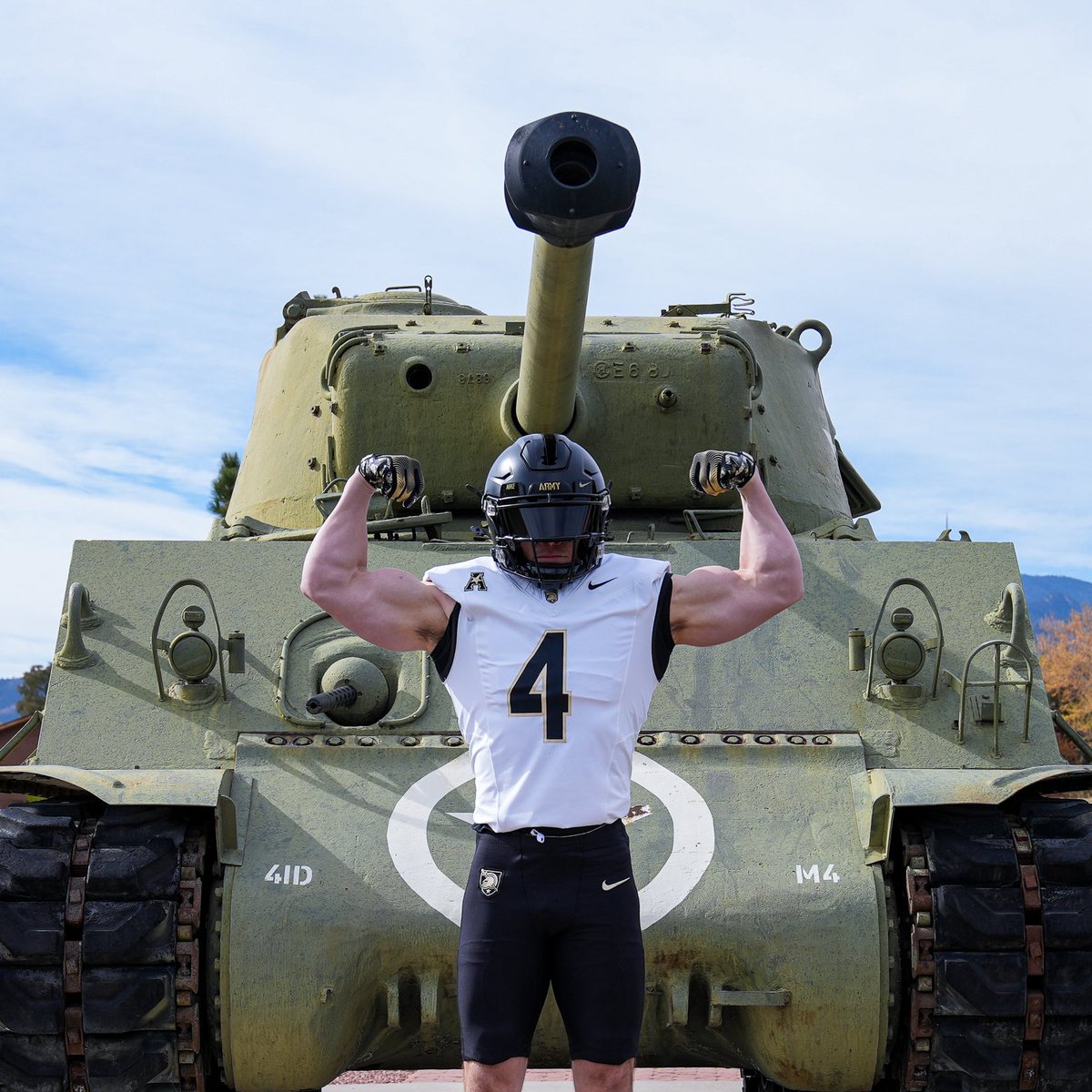 ArmyWP_Football's tweet image. Saturday’s threads 

⚫️
⚪️
⚫️

#GoArmy x #BeatAirForce