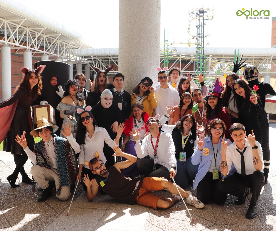 ExploraLeon's tweet image. ¡Explora se llenó de terror! Nuestro personal se disfrazó para celebrar este día lleno de diversión y sustos. 
Estamos listos para recibirte y verte disfrutar de un Halloween al estilo Explora llena de ciencia.