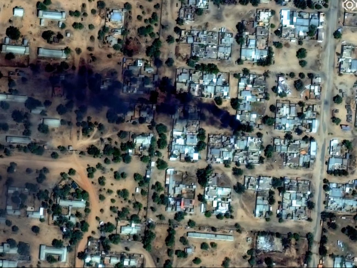 machadomerwyn's tweet photo. Where are the f****ing Palestinian protestors? 

This is a satellite picture of El Fasher, a city in Sudan which shows blood stains from space. 

The world and the UN are silent on the worst humanitarian crisis.

#Palestine #Sudani #humanitarian #unitednations https://t.co/u9JeJ3ZzxA