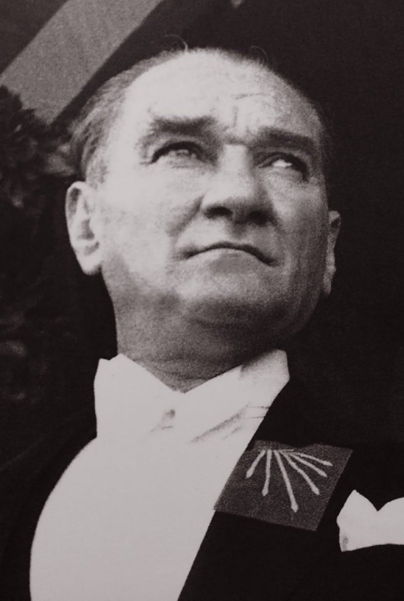 Yok öyle Atatürkçü olmayan birini sevmek… Gönül de haddini bilsin.