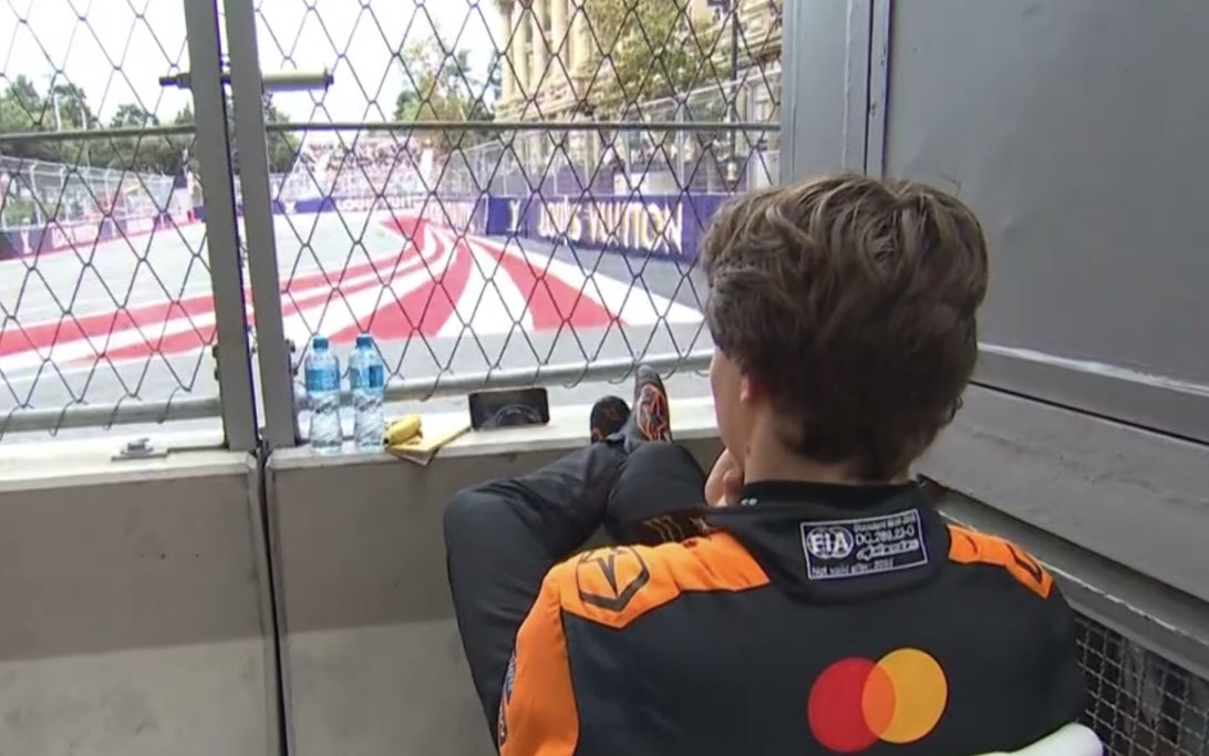 piastriszn's tweet image. recreating the horrors of baku but my friends dont understand angles