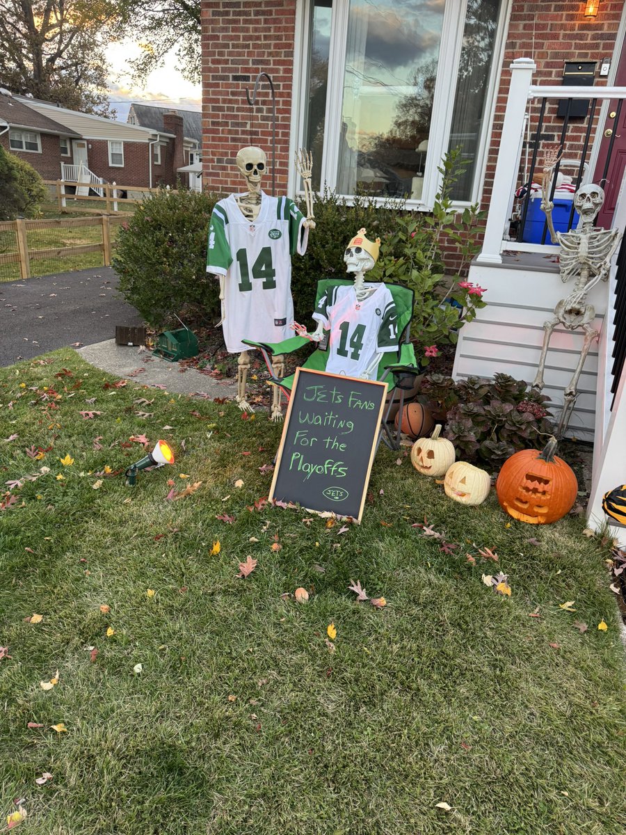 Neal Driscoll tweet media