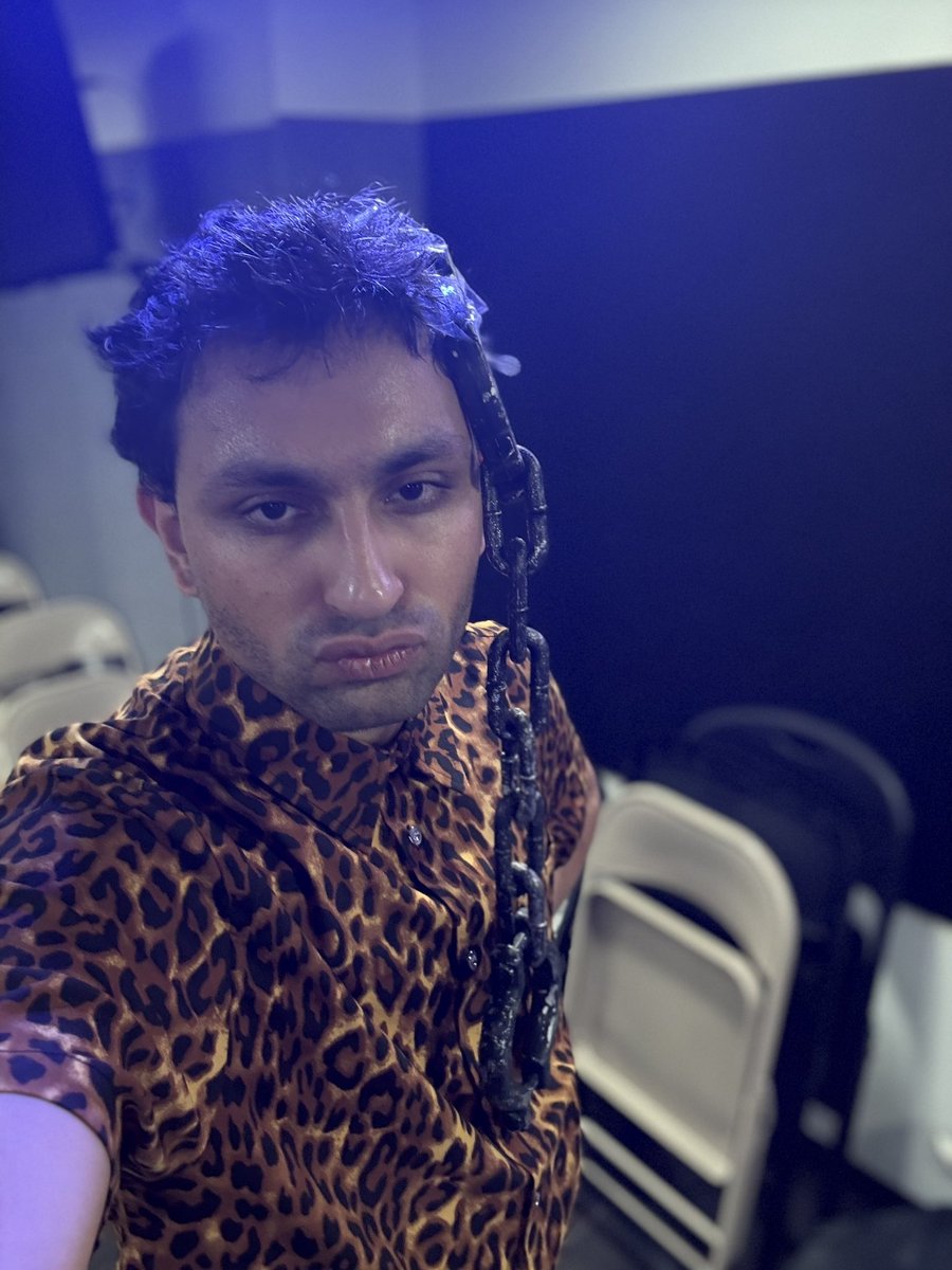 Halloween 2025! Me as Cardi B! Okurrr! 

#bardigang #cardib #bardi #cardi #iamcardib #halloween #invasionofprivacy #Halloween2025 #halloweencostume #bardiset #belcalisalmanzar #cardibfans #bodakyellow #bardigangforeva #wap #cardibardigang