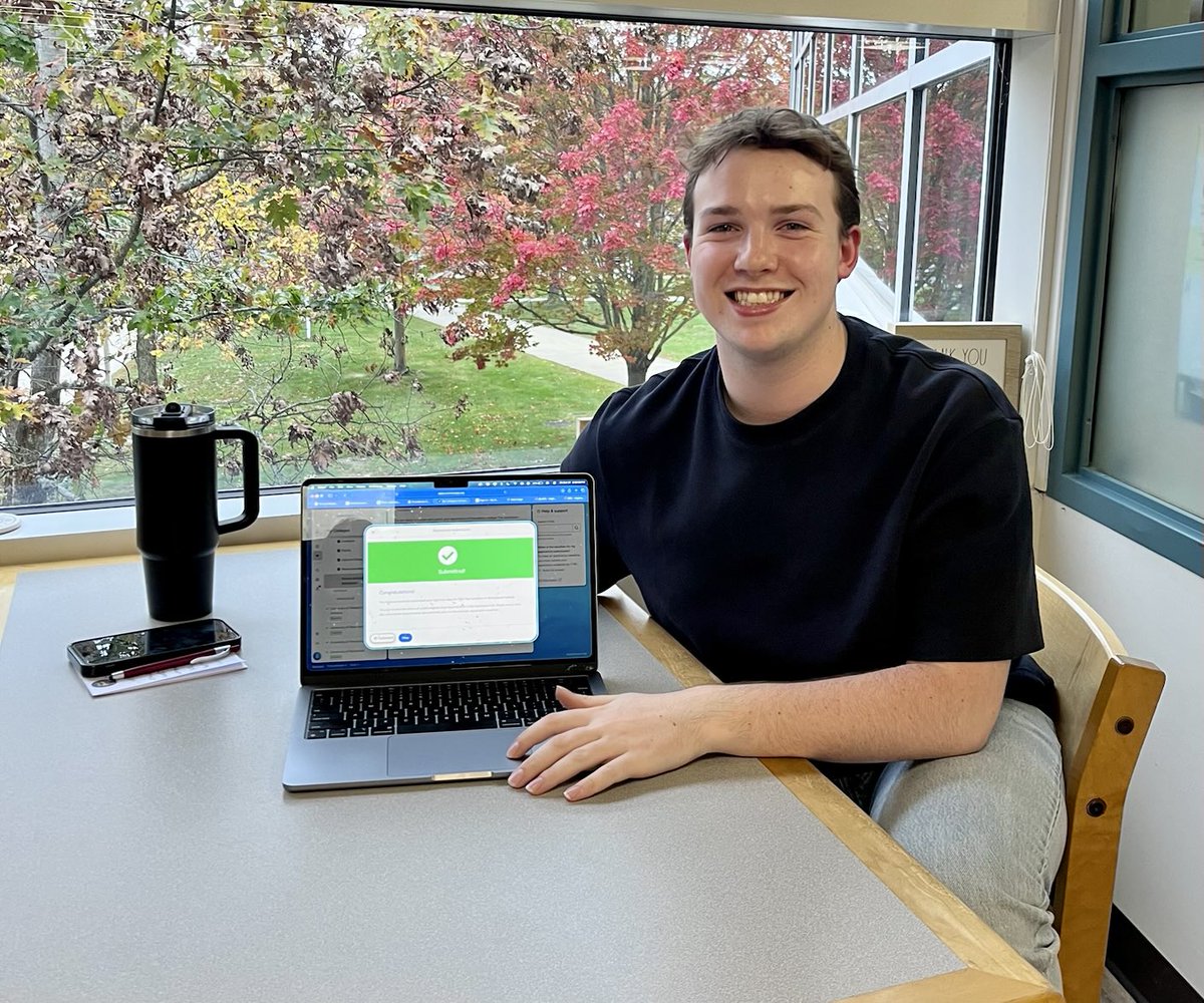 MHSGuidance1's tweet photo. Congratulations LMcGrory on submitting your college apps today! #Mashpee #ClassOf2026 #Falcons https://t.co/R3nktBtNIe