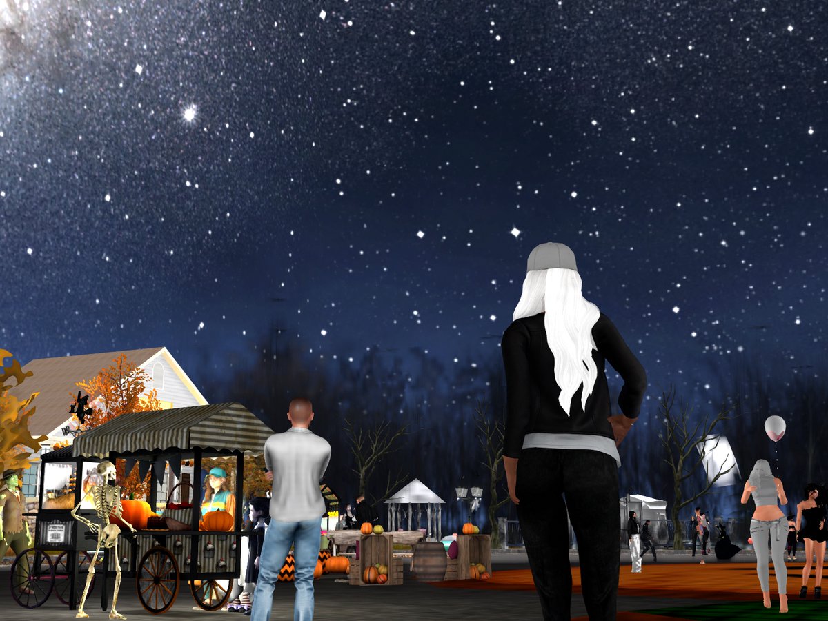 OnlineDrLeZ's tweet photo. In SL: "OK, not everyone are dressed up. I feel better lol. Was in a hurry. RL Halloween in a few hrs." #SecondLife #secondlifeart https://t.co/9177bcEuv8