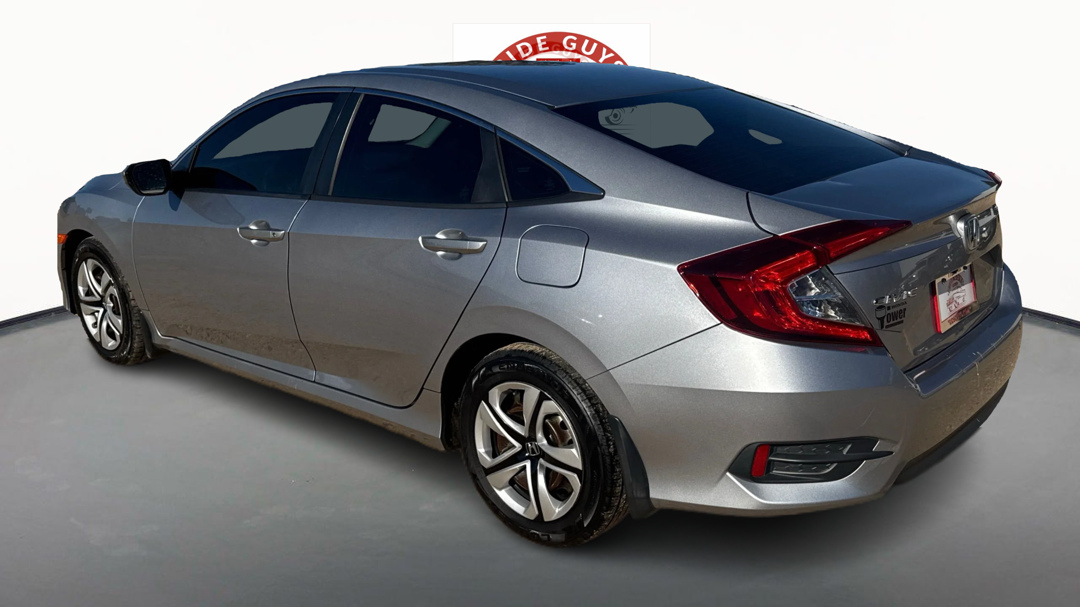 rideguystexas's tweet photo. 2018 Honda Civic LX Sedan 4D 
 Ride Guys https://t.co/tvhVEPpXiT  

Powered by Glo3D 
 #2018, #Honda, #Civic, #Used Car/New, #Dealership Display Name, #Showroom Address https://t.co/Myv6ZpHhSN