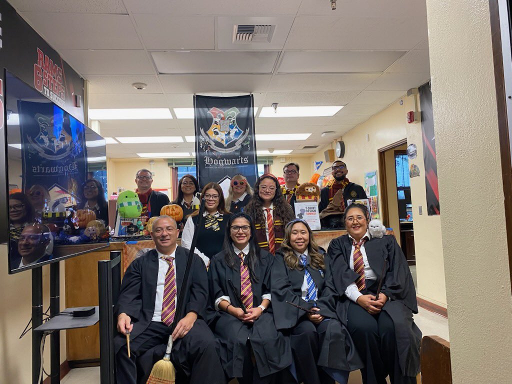 South Gate High S. tweet media