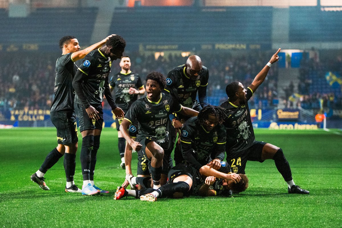 FCSM_officiel's tweet photo. 🔥 𝐅𝐥𝐨𝐰/10

#FCSMFCV https://t.co/tzjm7pF5ku