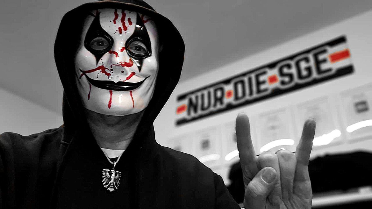 SGEuropa_de's tweet image. Happy #Halloween 👻

🖤🤍❤️
#SGE | #Marmoush | #Frankfurt