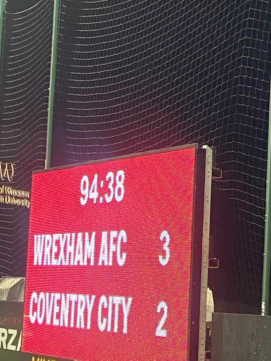 LukeSaunde1572's tweet image. What a performance from the lads and an outstanding result, up the town.