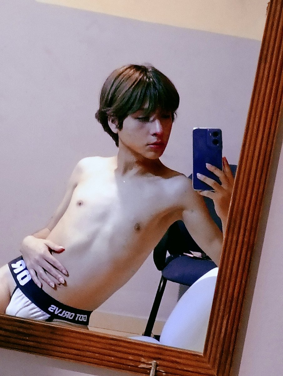 little_elioo's tweet photo. I'm pretty pretty?
soy bonito? https://t.co/AnJUdeoyPn