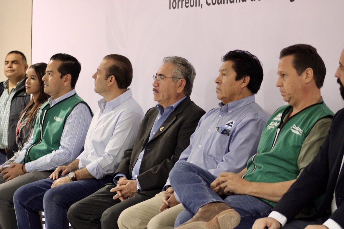 canaco_torreon's tweet photo. 🤝🏼Con con entusiasmo vivimos la #FeriaDeEmpleo inclusiva del día de hoy en #CASINOCANACO.

✅Gracias al SNE región laguna por la confianza depositada en nuestra institución para este gran evento, nuestra colaboración siempre con ustedes en el reforzamiento del empleo formal. https://t.co/0sHT2Z7oJH