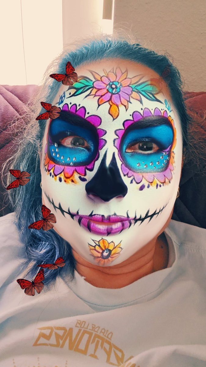 nutshell_noir's tweet image. Hallow's eve 😈