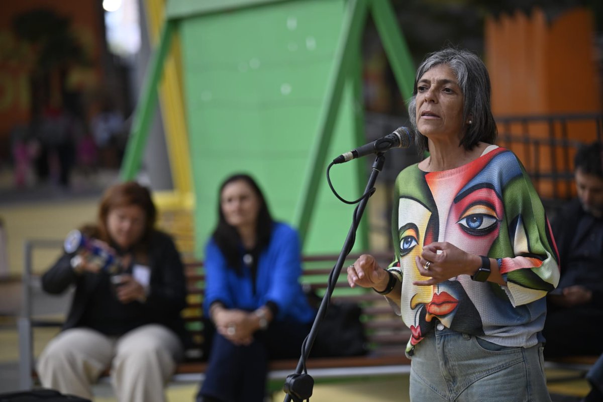 Hoy en Espacio Modelo se realizó el primer encuentro de equipos de la Dirección Nacional de Integración Social y Urbana (Dinisu). 

Una jornada de intercambio y reflexión para fortalecer el trabajo coordinado en asentamientos, a través de los programas sociohabitacionales.