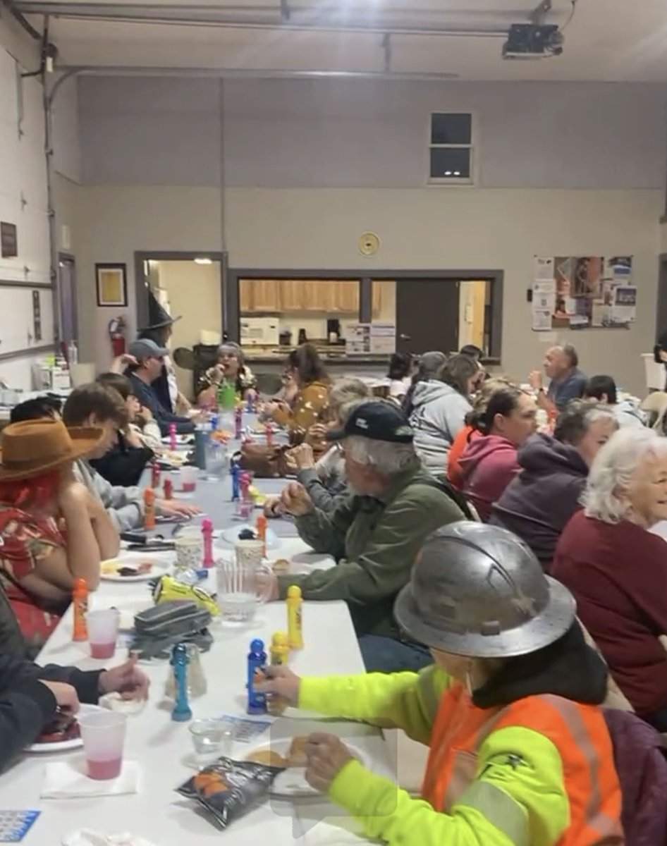 MTLittleShell's tweet image. We had our #Halloween themed #Bingo night at the #LittleShell Elder&apos;s Center yesterday. Thanks to everyone for participating and wearing your costumes!