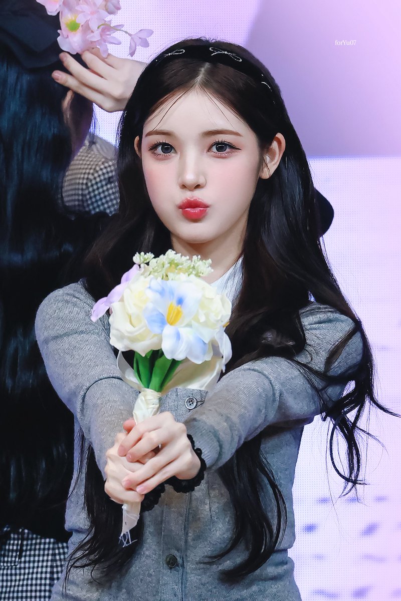 foryu_07's tweet image. 251031 #유하 #YUHA
💐
#Hearts2Hearts #H2H  #하츠투하츠 #하투하 #유하람