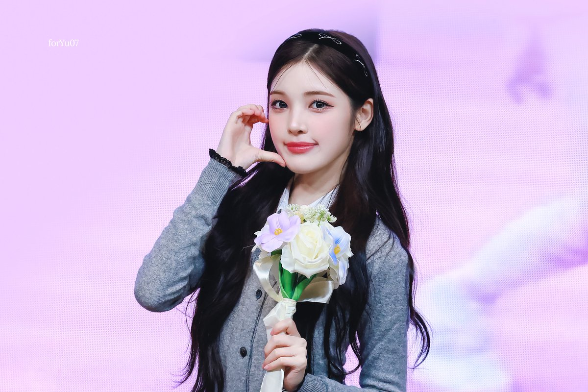 foryu_07's tweet image. 251031 #유하 #YUHA
💐
#Hearts2Hearts #H2H  #하츠투하츠 #하투하 #유하람