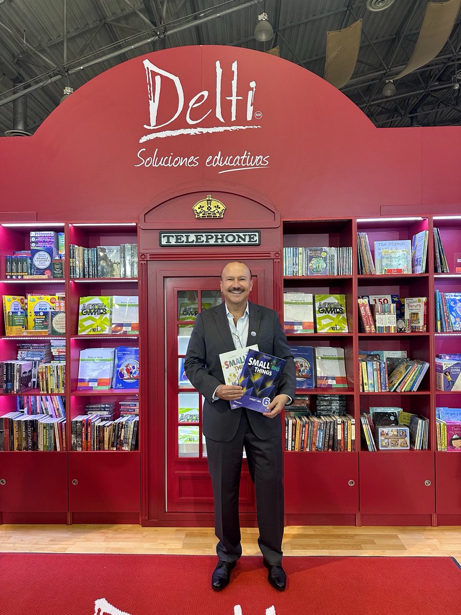 Thank you Delti for asking me to pose for a pic at your booth at Mextesol and for being such good distributor.