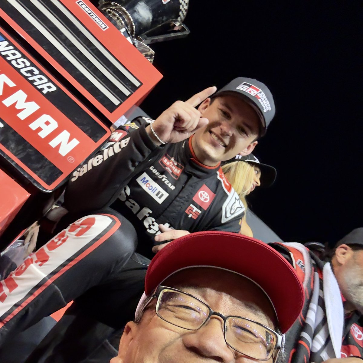 🏆🍾💨💨💨

<a href="/CoreyHeim_/">Corey Heim</a>