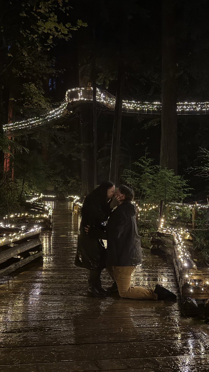 ENAGED ON HALLOWEEN I LOVE THIS MAN ♡ i said yes 💙💜💜💙💜💙