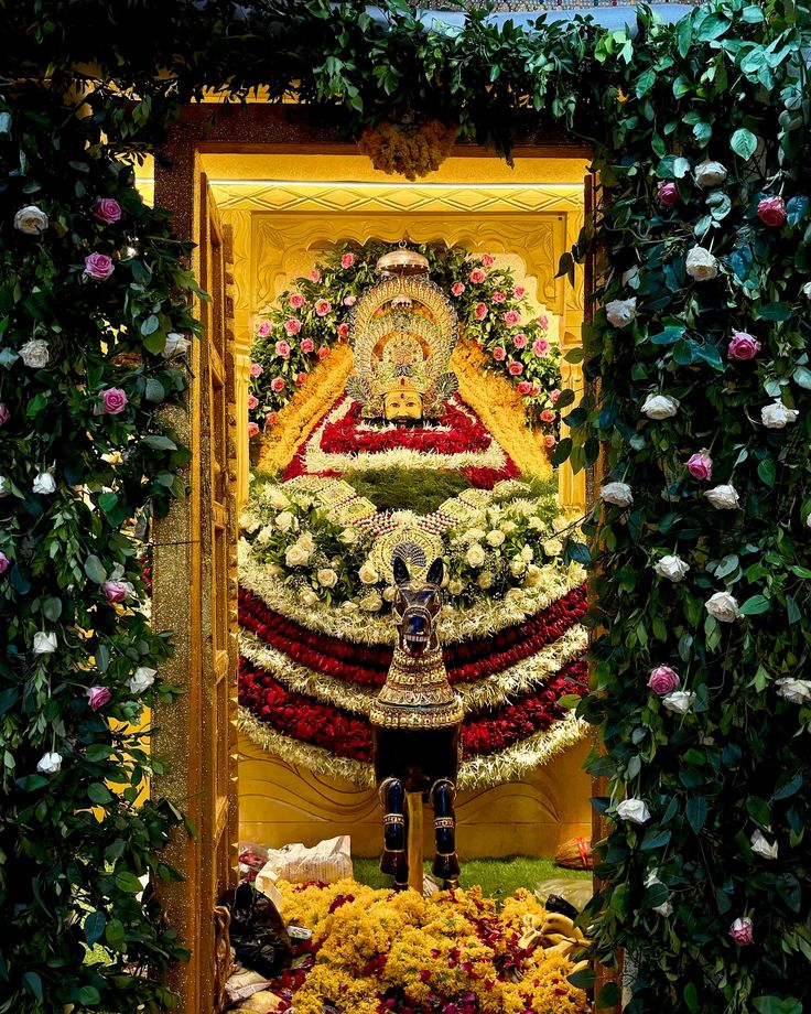 Jai shree shyam 🙏 

Happy Birthday khatu shyam ji 🙏☺️