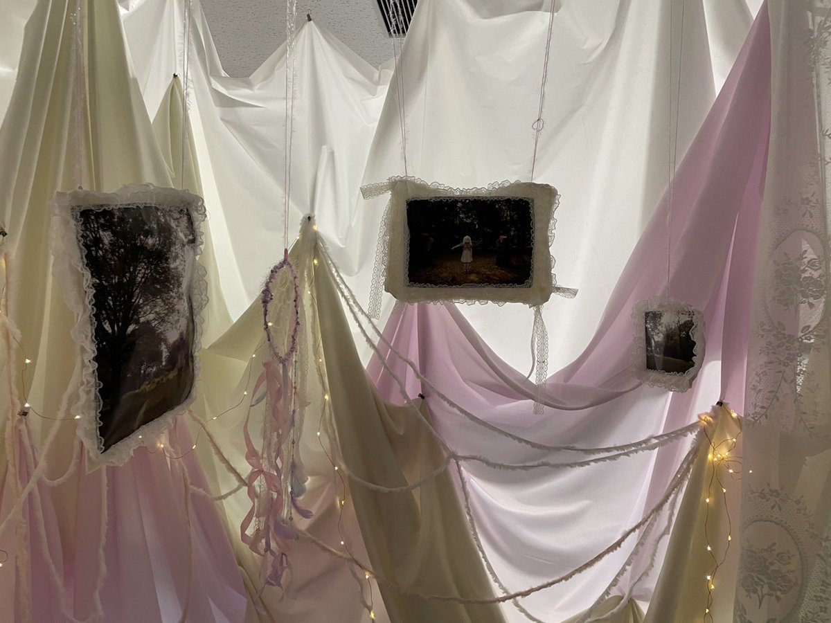 MIC_NUART's tweet image. 🚀2025日芸祭 企画紹介🚀

『 うーちゃん蟠りの部屋 』

📍南棟5階 C2

誰しもが持っているトラウマや悲しみ、
心の奥底の蟠りなどの感情と向き合う部屋。
しぶとく生きて昇華できますように..*･ﾟ*.+ﾟ*