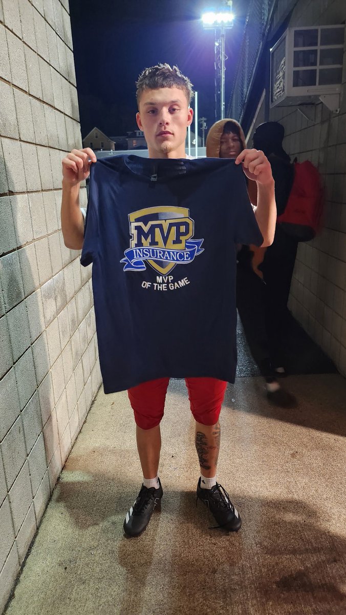 LCSportsNet's tweet image. Canes Cuz! New Castle shakes off a rough first half and gets a big stand on a late two-point conversion to win 14-13 over Montour! Damian Harrison with a 56 yard TD reception and an INT on defense, Chase Lemmon with the go-ahead TD as the Canes survive the battle of Parkway…