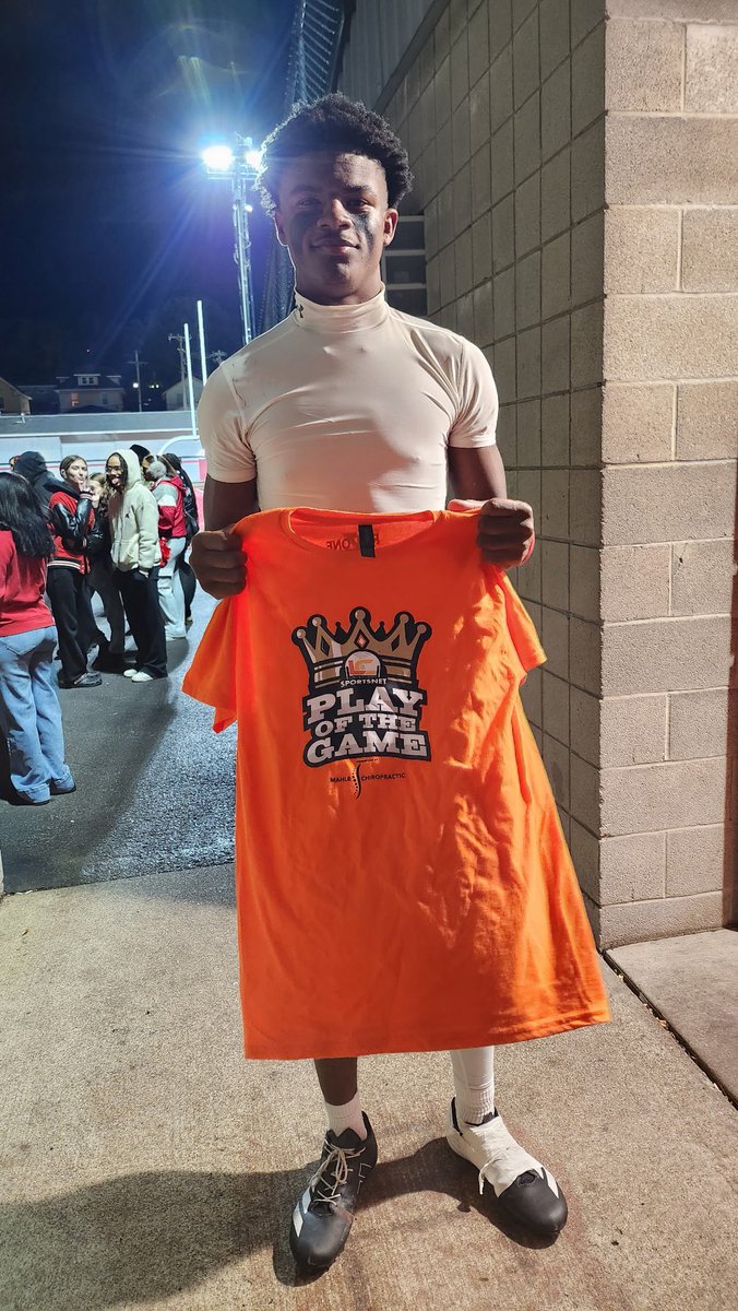 LCSportsNet's tweet image. Canes Cuz! New Castle shakes off a rough first half and gets a big stand on a late two-point conversion to win 14-13 over Montour! Damian Harrison with a 56 yard TD reception and an INT on defense, Chase Lemmon with the go-ahead TD as the Canes survive the battle of Parkway…