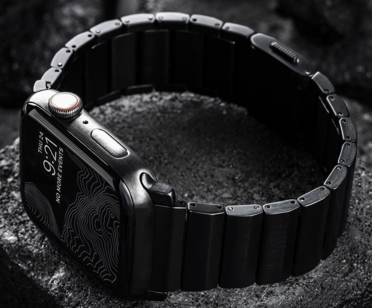 metacom79's tweet image. NOMAD erweitert sein Sortiment für Apple Watch Armbänder um das neue Titanium Black V2 Armband. Dieses besteht aus Grad 5 Titan mit DLC-Beschichtung und kombiniert ein elegantes Design mit hoher Robustheit. Magnetischer Verschlusses mit Neodym-Magnet. Auf Amazon um 218€.