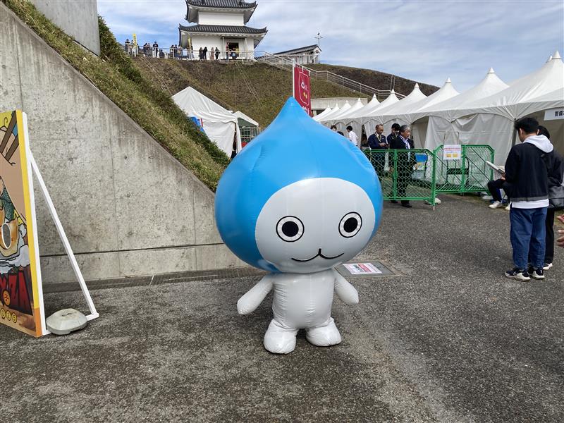 #宇都宮餃子祭り2025 にぴちょんくんが来ました🥟
ぴちょんくんとても人気でした🤣

15時45分からステージにて行われるダイキンのPRタイムにも、ぴちょんくんは登場予定です！💧
ぜひ見に来てくださいね～🙌