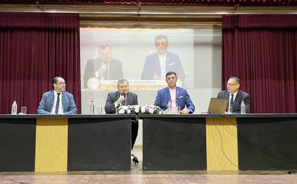 PoderJudicialPY's tweet image. 🔴En el marco del desarrollo de la decimoquinta jornada del curso de Especialización en Argumentación Jurídica organizado por la Corte Suprema de Justicia, el Consejo de la Magistratura, la Escuela Judicial y la Circunscripción Judicial de Concepción, el Ministro de la Corte…