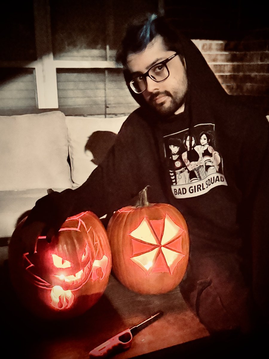 Happy freakin’ Halloween!! 👻 

Carved a Haunter and the logo for Umbrella Corp. for this year’s pumpkins. Stay safe tonight, everyone!🎃 🎃