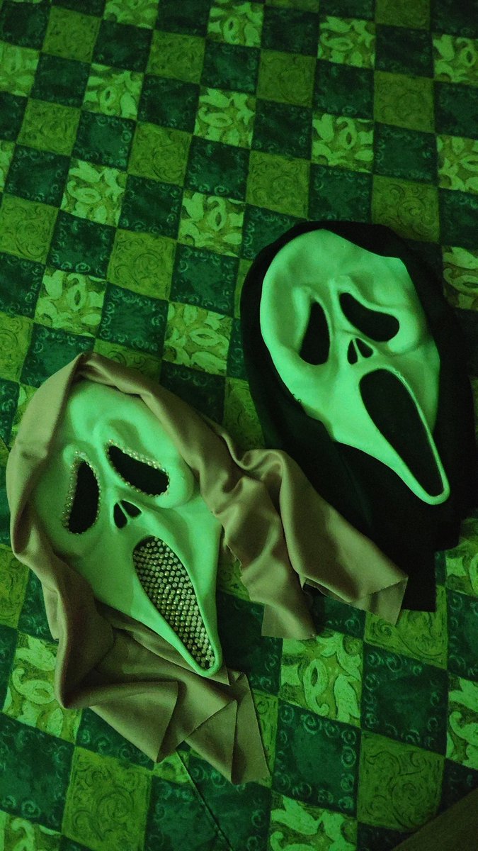 Algo se está cocinando... En dónde creen que estamos 😈