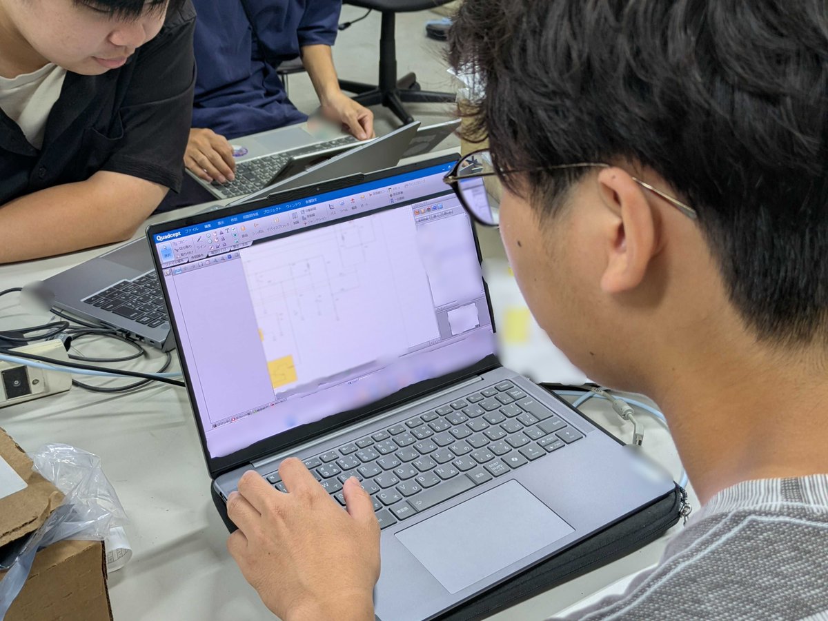 OMU_SSSRC's tweet image. 【ご支援企業紹介】
衛星開発でお世話になっているQuadcept株式会社様(@quadcept)の紹介です
SSSRCでは国産CADであるQuadcept様にライセンスをご提供いただき、大変重宝しております！
無料（4層100パッドまで）でも利用できるのでぜひ御利用ください
quadcept.com/ja/
#Quadcept
#SSSRC
#CAD