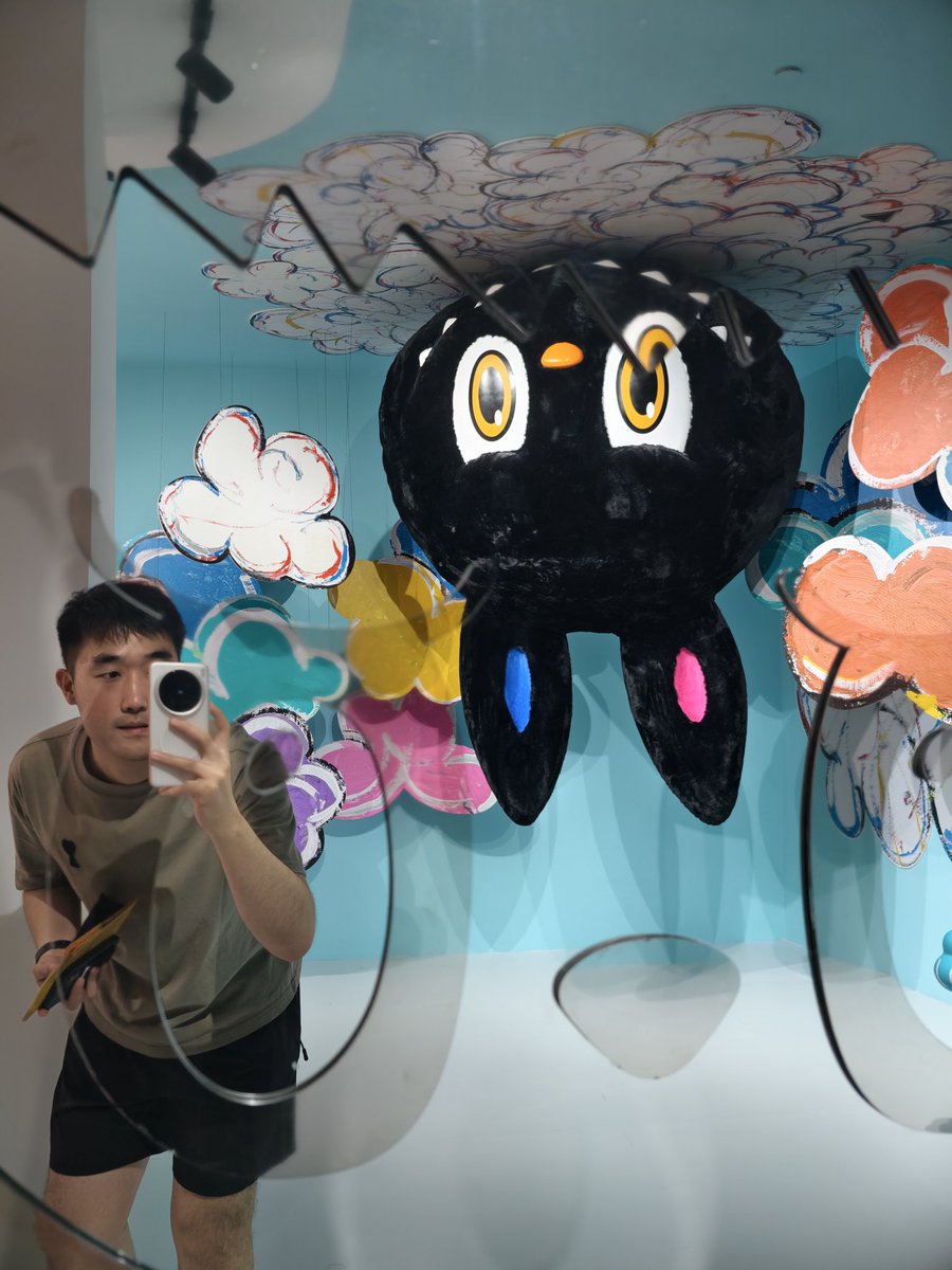 isolunamesis tweet media