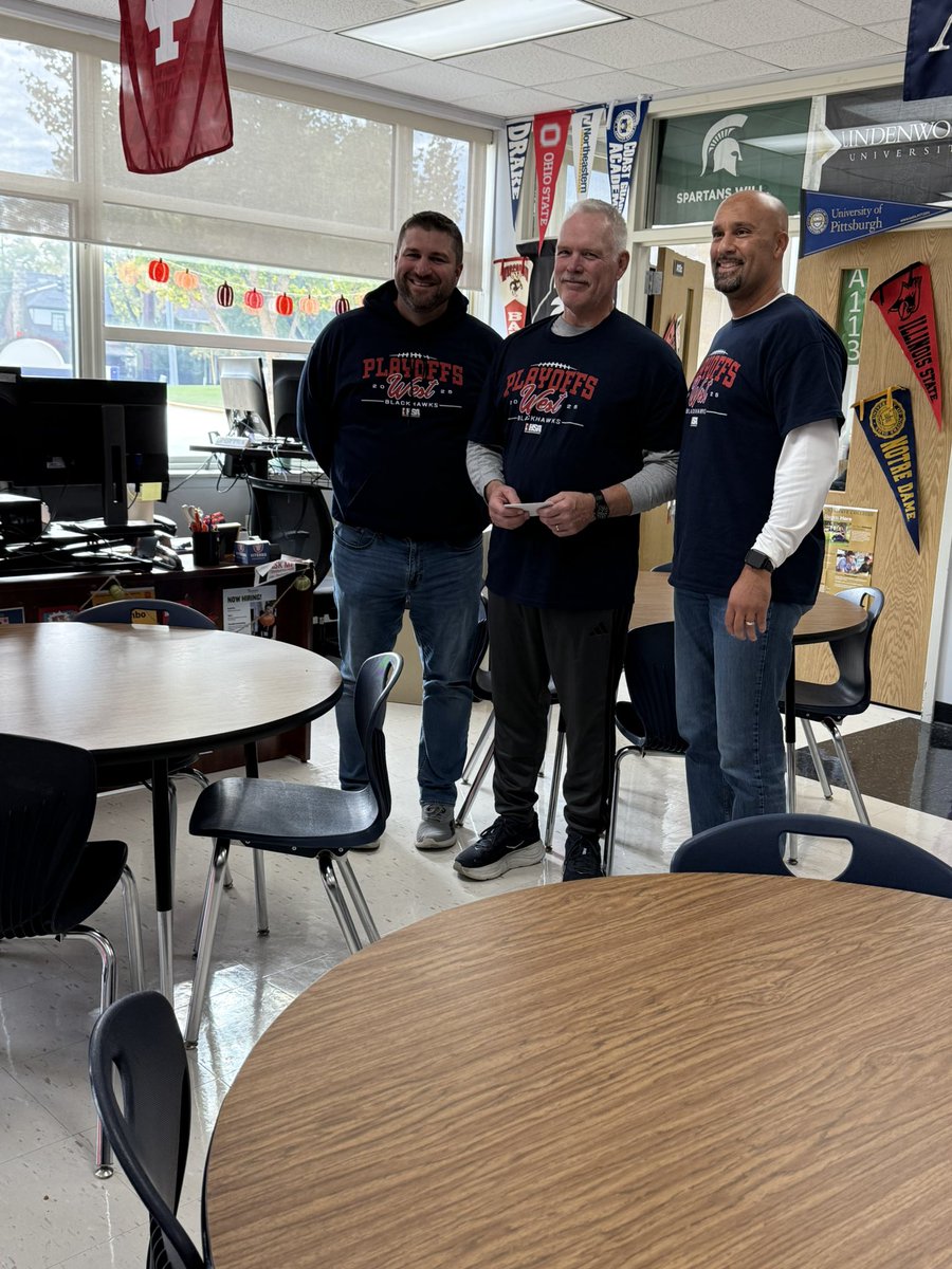 RungeMike's tweet image. Congratulations to Bob Fowler. The newest inductee into the West Aurora high school sports Hall of Fame.
Ceremony on January 17, 2026.