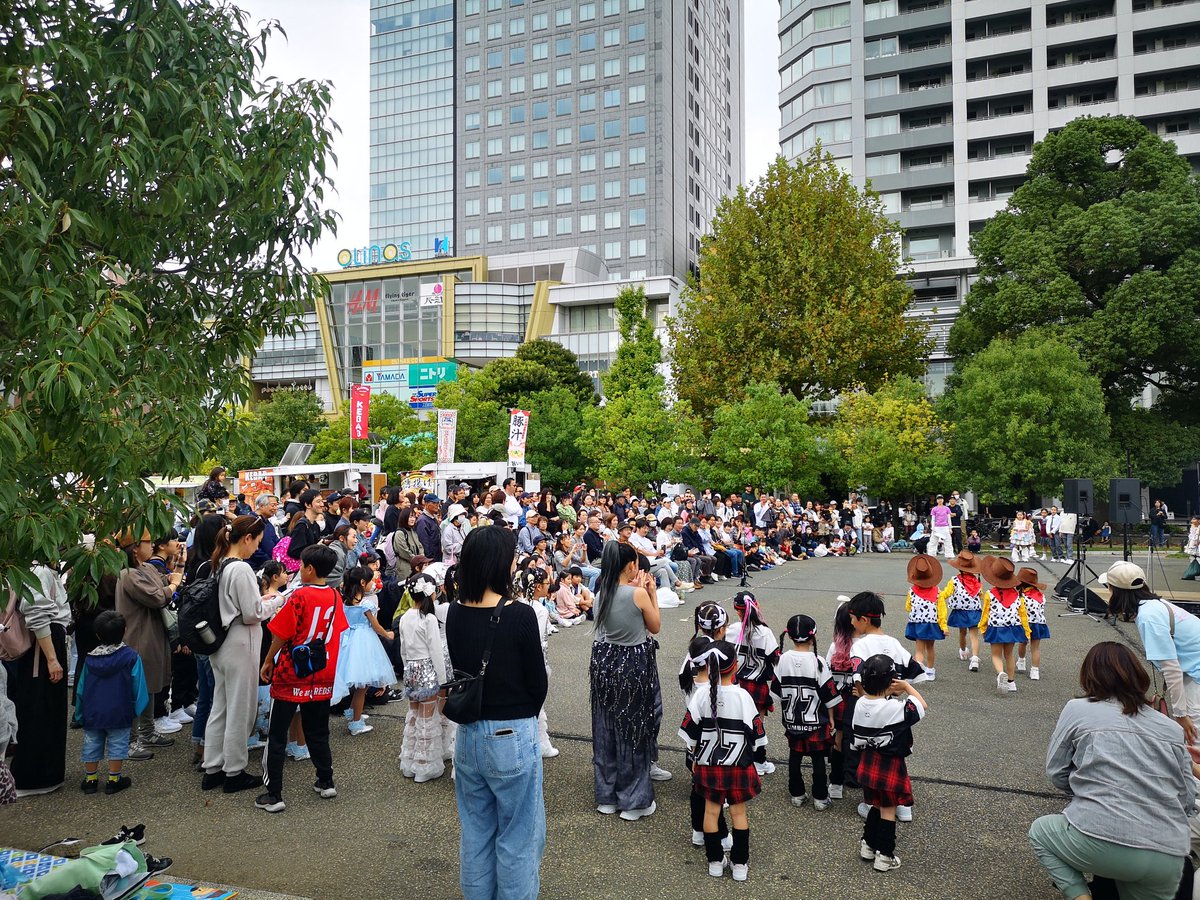 本日は錦糸公園のフェスティバルに音響やお手伝いで来てます！

賑やかですね😉