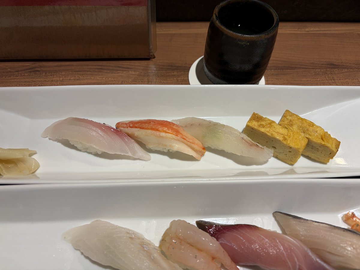 _yukikayuki's tweet photo. 寿司を食べている #komekaigi https://t.co/eNJMIdw4A4